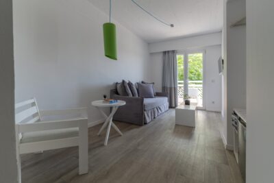 marathon_beach_resort_nea_makri_family_suite (11)