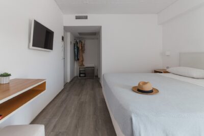 marathon_beach_resort_nea_makri_superior_room (14)